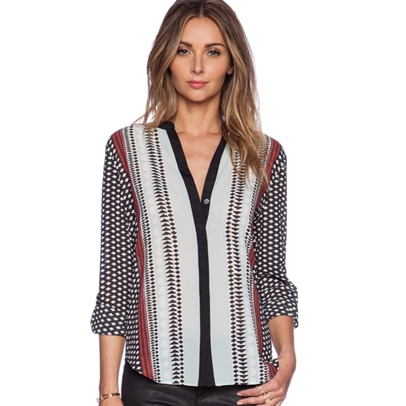 Sanctuary border print cafe tab sleeve blouse - Picture 1 of 8